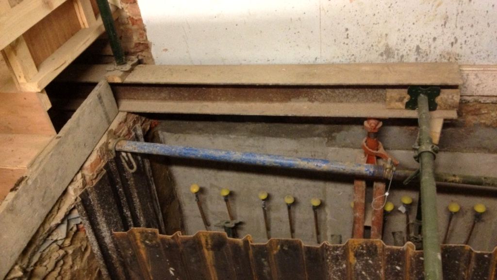 Temporary works propping during structural alterations
